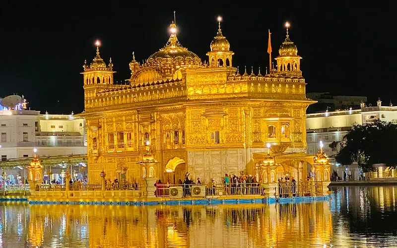 Golden Temple (Harmandir Sahib) in Amritsar at night